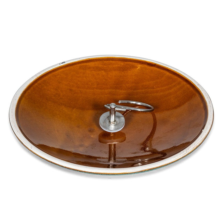 close up of bottom of CJ Wildlife Vierno Peanut Cake Feeder